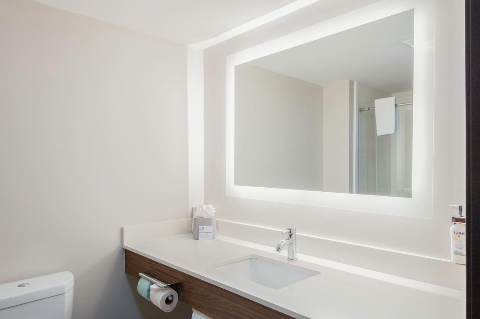 Express Northeast By Ihg Florence